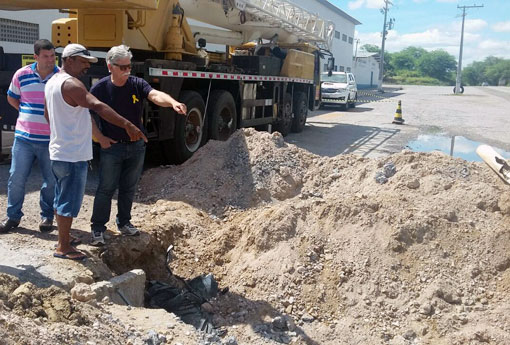 Brumado: vereador Rey de Domingão visita pontos críticos da cidade com o prefeito Eduardo