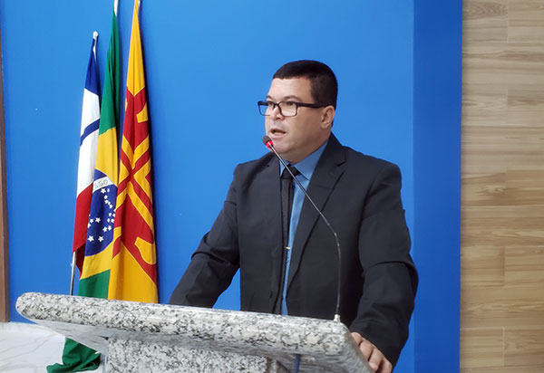 Brumado: Vereador Rey de Domingão questiona projeto do prefeito quer determina ponto exclusivo para comercialização de fogos de artifícios