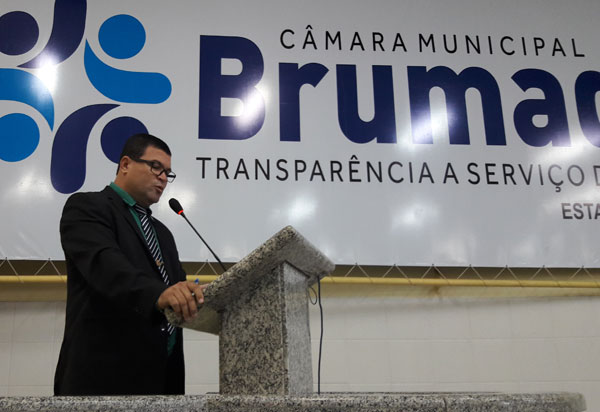Brumado: vereador Rey de Domingão indica à prefeitura reforma da Praça Mirian Gomes de Souza