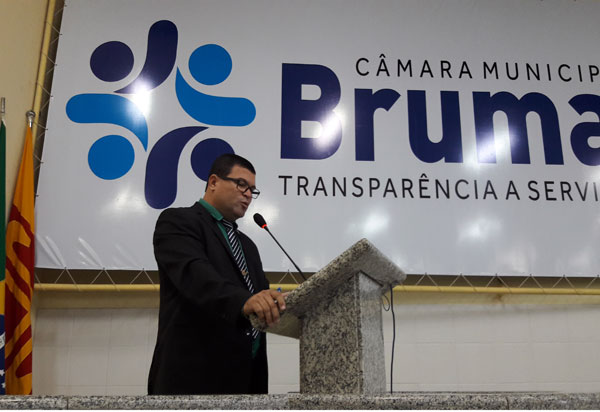 Brumado: vereador Rey de Domigão solicita calçamento e rede de esgoto para a Rua Iolanda Silva