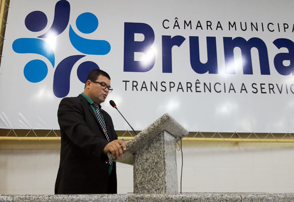 Brumado: vereador Rey de Domingão cobra do secretário municipal de saúde informações sobre estado de saúde dos casos notificados da Covid-19