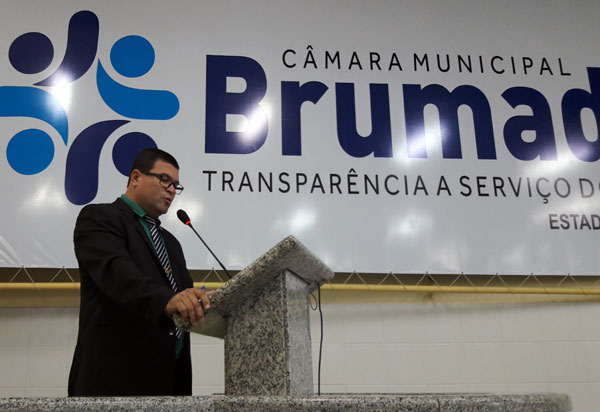 Brumado: vereador Rey de Domingão parabeniza o prefeito Eduardo e a secretária Ednéia Ataíde pelo sucesso das escolas de tempo integral