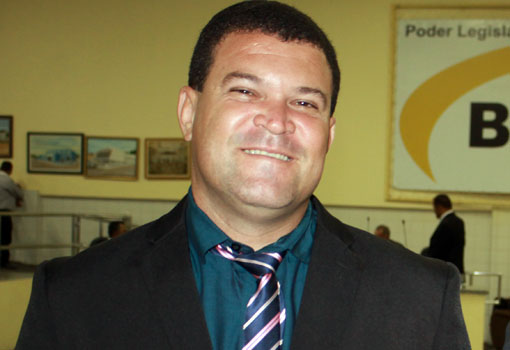 Brumado: indicações do vereador Rey de Domingão contemplam vias importantes do município