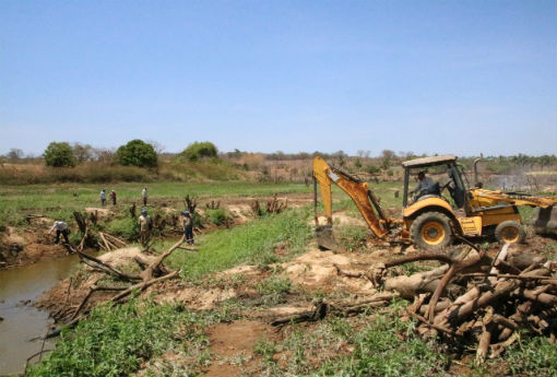 Rio do Antônio: prefeitura inicia limpeza de barragens no município