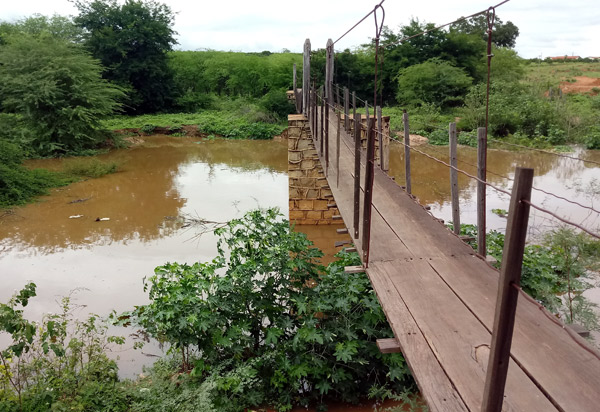 Dom Basílio: Rio Brumado recebe grande volume de água 