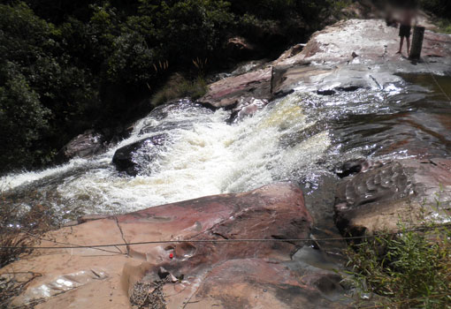 Rio de Contas: caetiteense  de 32 anos de idade morre afogado durante mergulho na Cachoeira do Fraga
