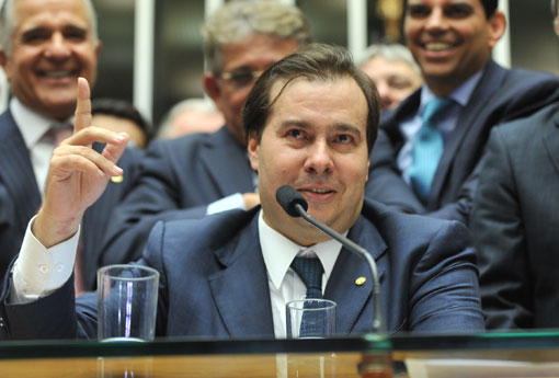 Rodrigo Maia é eleito presidente da Câmara