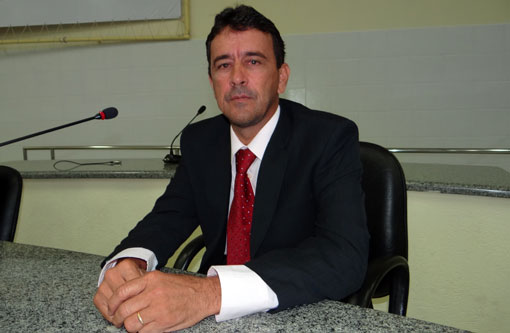 Brumado: Vereador Romar recebe multas de trânsito e suspeita que a placa da moto tenha sido clonada