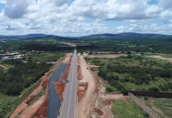 Brumado: rotatória da BR-030 ao bairro Esconso está em fase final de obras