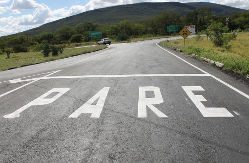 Brumado: Rotatória da BR-030 foi sinalizada