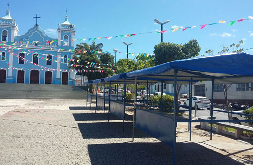 Brumado: bandidos roubam fios e bocais usados na iluminação de barracas na festa do Bom Jesus