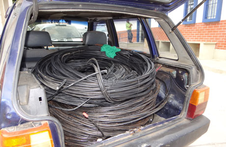 Brumado: Polícia detém homem após roubar fios de energia