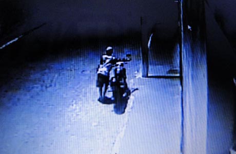 Brumado: Roubo de moto foi flagrado por câmeras de segurança