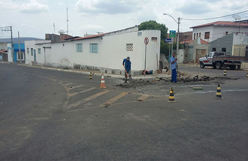 Brumado: SMMT inicia construção de canteiro para melhorar fluidez do trânsito