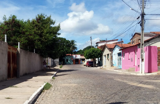 Brumado: Coelba realizou reparos na rede elétrica da Rua Barão de Macaúbas