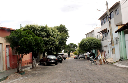 Brumado: Bandido armado com faca invade casa ameaça mulher de morte e rouba objetos