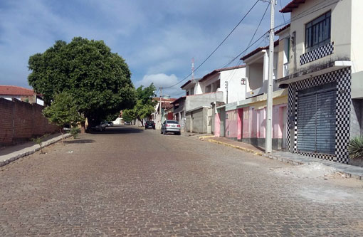 Brumado: Mulher tem celular roubado e é agredida durante assalto