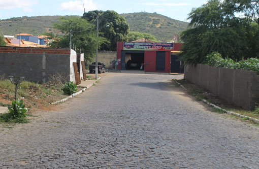 Brumado: Bandidos disparam com arma de fogo e roubam moto