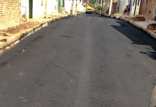 Brumado: foi finalizada a pavimentação asfáltica da Rua Domingos Medrado 