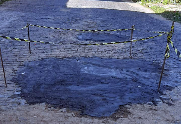 Brumado: Vereadores Harley Lopes e Vanderlei Boca realizam recuperação de buraco em rua