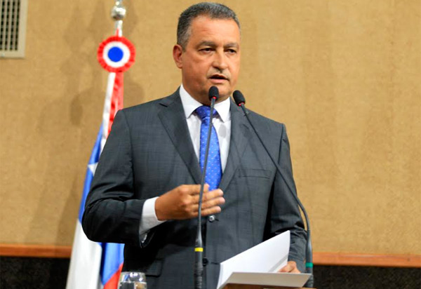 Na Assembleia Legislativa, Rui Costa reafirma educação como prioridade de governo