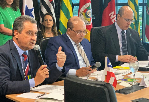 Em Brasília, Rui defende transparência na definição de preços de combustíveis