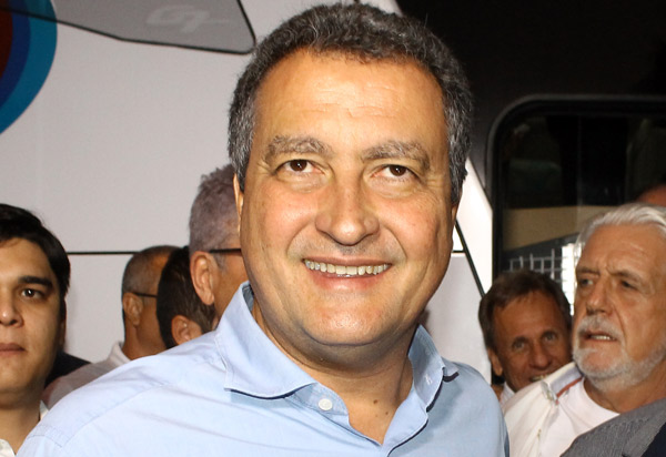 Reforma de Rui Costa corta cargos comissionados e reduz despesas no Estado