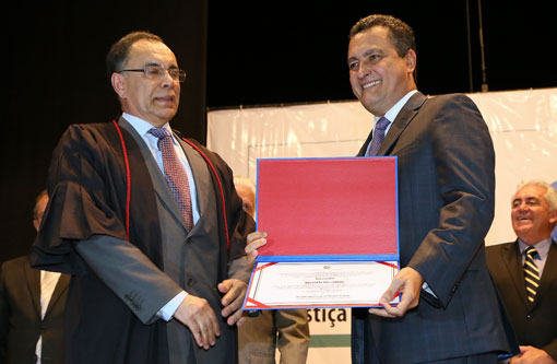 Jaques Wagner participa da cerimônia de diplomação dos candidatos eleitos em 2014