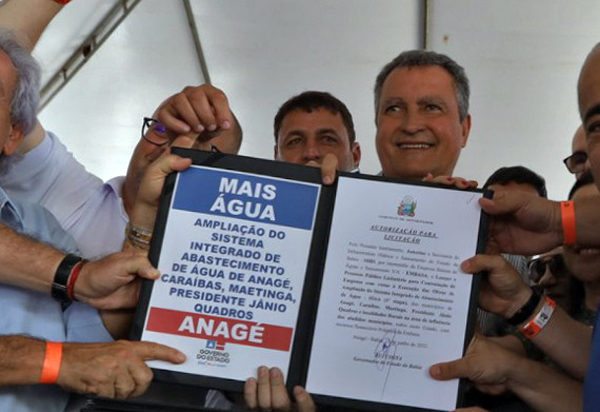 Em Anagé, Governo do Estado autoriza pacotes de obras de infraestrutura, educação e abastecimento de água