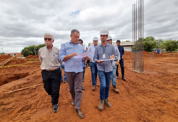 Governo do Estado entrega Sistema de Abastecimento de Água e 'Espaço Colaborar' em Brumado