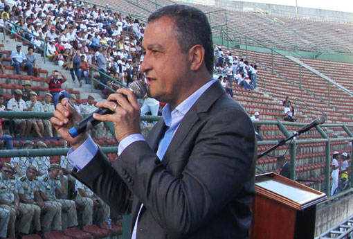 'Embasa não será privatizada', afirma governador Rui Costa