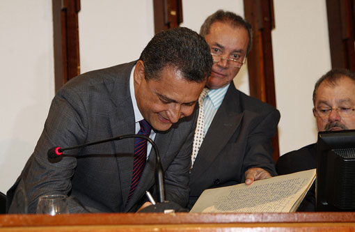 Governador Rui Costa é empossado na Assembleia Legislativa