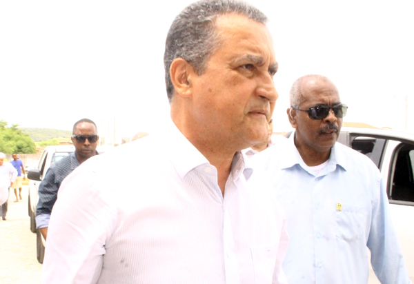 Em entrevista, Rui Costa cobra mais celeridade do Governo Federal nas ações de combate à covid-19