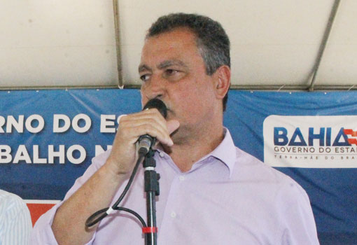 Em Macaúbas, Rui entrega obras de saúde, equipamentos e autoriza convênios para agricultura familiar