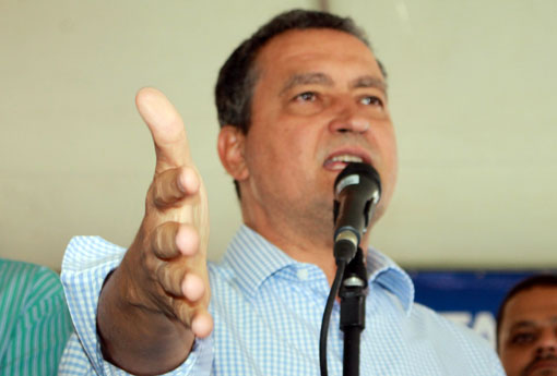 Rui Costa anuncia antecipação do pagamento de parte do salário de junho