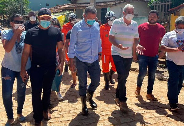 Governador Rui Costa visita áreas afetadas pela chuva
