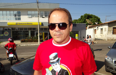 BRUMADO: BANCÁRIOS DO BB E CAIXA EM GREVE