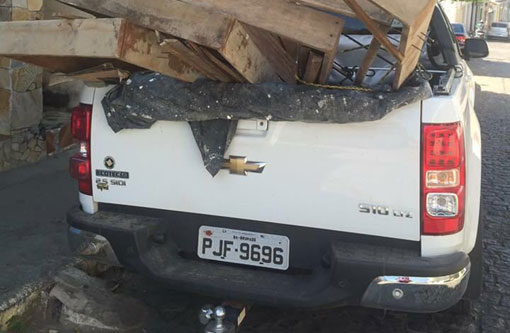 Brumado: Criminosos invadem centro espírita e roubam veículo S10