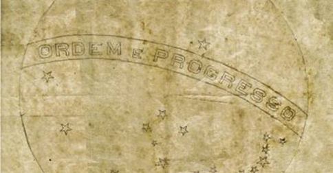 Esquecidos por 125 anos, desenhos originais da bandeira do Brasil são encontrados