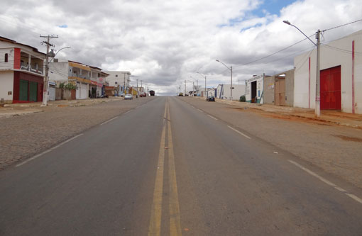 Brumado: Quadrilha rouba carro após fazer família refém