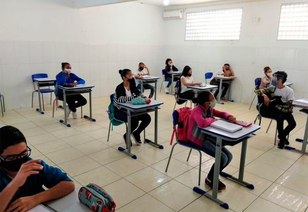 Dois em cada três estudantes precisam de reforço escolar, diz pesquisa