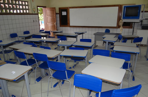 Professores da rede estadual de ensino iniciam paralisação