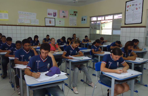 Professores defendem maior formação para educação de qualidade, mostra estudo