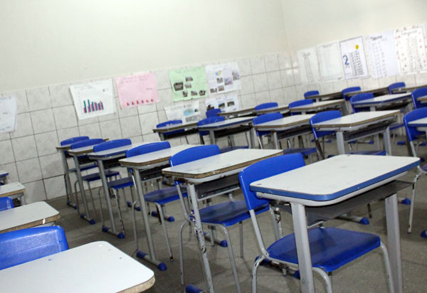 Cancelamento do ano letivo na BA ainda 'não está na mesa', mas pode acontecer, diz secretário de Educação