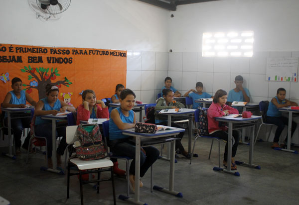 Aprovada MP que desobriga escolas a cumprir a quantidade de dias letivos em 2020