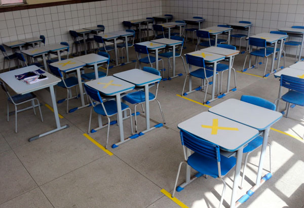 Colégios estaduais seguirão protocolos com foco na segurança da comunidade escolar 