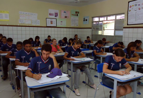 Estado autoriza concurso público para contratação de 1.806 professores e 307 coordenadores pedagógicos