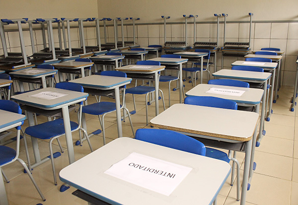 Pesquisa mostra que 99,3% das escolas suspenderam aulas presenciais