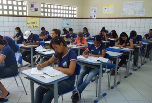 Bahia: proposta de novo calendário muda de 4 para 3 unidades escolares em 2017