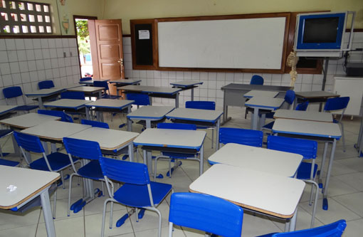 Segundo pesquisa, desinteresse em seguir carreira retira professores das salas de aula